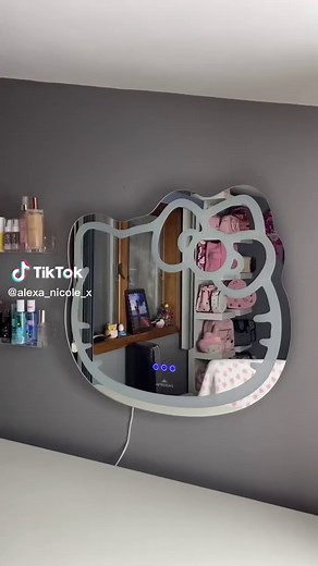 Setting Up My Dream Mirror with Hello Kitty Vanity Mirror