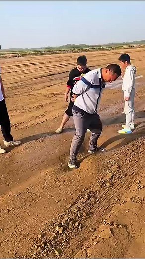 Why Mud Behaves Like Quicksand: Explained