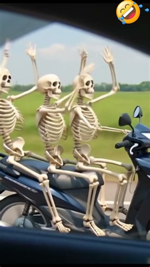 “Dancing Skeleton Celebrates Friday Night! 🕺💀🎶Dancing Skeleton Party 🕺💀✨ Fun Moves You Can’t Miss! 🎶