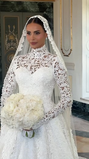 Senada K. Ceka / Educator on Instagram: "My last week bride in ROME Italy Hair @senadakxo Makeup @kalisiartan Extensions @bellamihair @bellamihairpro use code Senada"