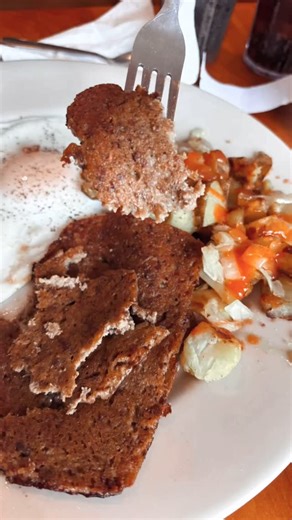 Cricket tried #scrapple for the first time while in PA… and it’s mysterious in the best way. 🥓🍴 SCRAPPLE = A Pennsylvania Dutch dish made from pork scraps mixed with cornmeal and spices, then formed into a loaf, sliced, and fried. | Froggy KY Country