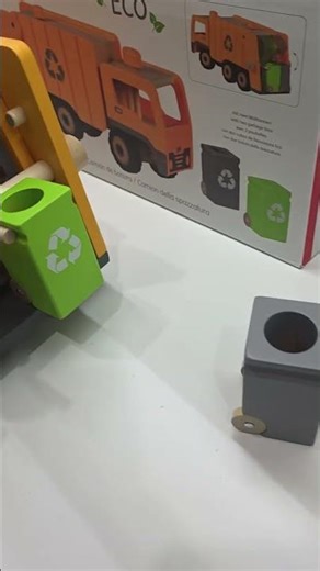 Goki Müllwagen Eco Holz: Lenkbar & mit Kippfunktion