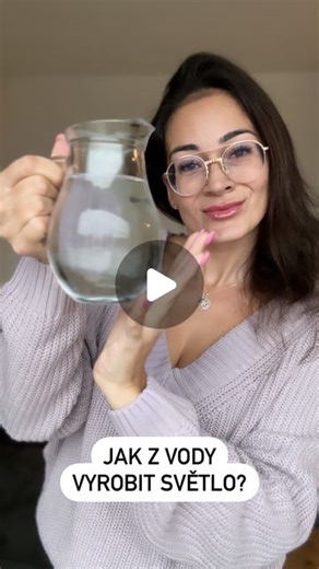 Nicol Villimová • travel & lifestyle • content creator on Instagram: "No, to jsou mi čáry! 😅🔮 Tyhle kouzla si schovávám až když je nejhůř 😂 Jak často doma čarujete vy? 😁 #vtip #vtipy #vtipycz #sranda #zabava #srandamusibyt #kouzlo #magie #magic #cary #zezivota #zezivotamatky #mama #matka #maminka #momreels #momjokes #comedy #komedie #uklid #cisteni #windows #okna #cleaning #brunetka #brunette #materska #namaterske #materskadovolena #harrypotter"