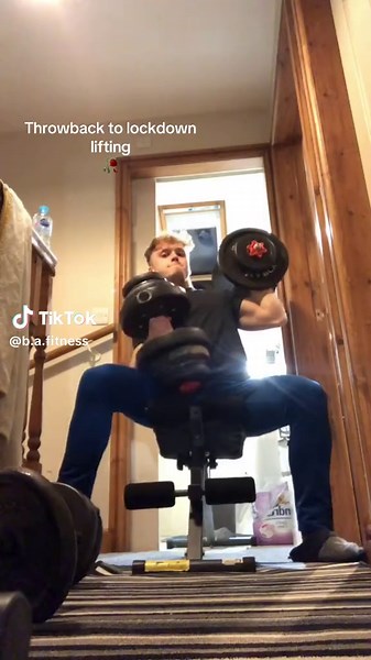 Could of ended bad…#lockdownlife #gymtok #gym #shoudlers #homeworkout