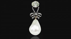 Marie Antoinette's pendant sold for $36 million