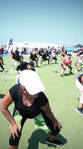 6.9K views · 61 reactions | Bailar es simplemente descubrir  #baile #dance #ananau #alborada #danza #peru #peruanos #clasesdebaile #fyp #gym #fitness #parati #peru #trend #viral | Folksion | Facebook