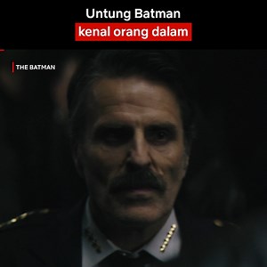 Enak jadi Batman, santai kalo kena tilang. Tonton The Batman di sini: https://www.netflix.com/title/81500601 | Netflix