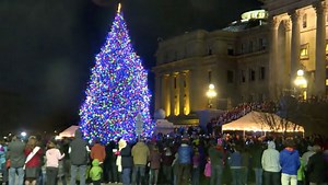 Idaho kicks off the Christmas season with the capitol tree lighting - East Idaho News