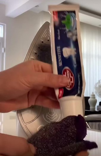 Cleaning an Electric Iron with Toothpaste