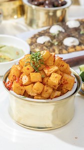 Warm table spreads for warm summer nights. Visit us at Matcha Caesar Sodic or Marassi Marina! #TakeMeToBeirut #AuthenticLebaneseCuisine #LebaneseCuisine #LebanonFood #Foodies #LebaneseFood #CairoFinds #HiddenGems #CairoGems #CairoRestaurants #FoodLover #FromBeirutToCairo #MezzeMoments | Caracas