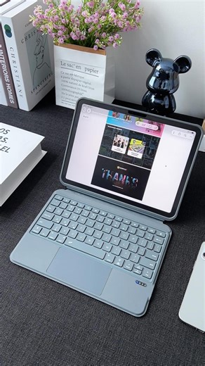 One Keyboard. Every Scene. Work in the office. 💻 Create in a coffee shop. ☕️ Relax on the couch. 🛋️ Different places, same setup. MTK-01 goes wherever you go.💼 Portable. Multi-scene. Compatible with multiple iPad models. One keyboard for every part of your day.✨ #Micropack #keyboard #ipad #ipadkeyboard #tech #lifestyle #onthego #valentinesgift #setup #WorkAnywhere | Micropack Global - Digitally Yours