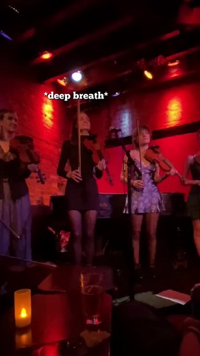 someone get this girl a new shoulder rest 🫷#fiddle #celtic #folk #christmas #fyp