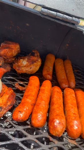 Yes we are back with our SUNDAY BBQ barbecue Starting tomorrow ￼ Sunday Special BBQ Start from 12:00 Lunch Sausage / chicken Choice of Side order Grilled Corn /Charros beans Grilled Potatoes/ flour tortillas Rice / beans or Cold slaw ￼⁨635-5100⁩ | Rustic Diner
