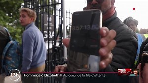 181K views · 3.1K reactions | Plus de 14 heures d'attente ce matin pour voir le cercueil d'Elizabeth II. La file d'attente, saturée, doit être fermée. Mais les Britanniques ne se découragent pas. ‍♀️‍♀️ | France TV Londres | Facebook