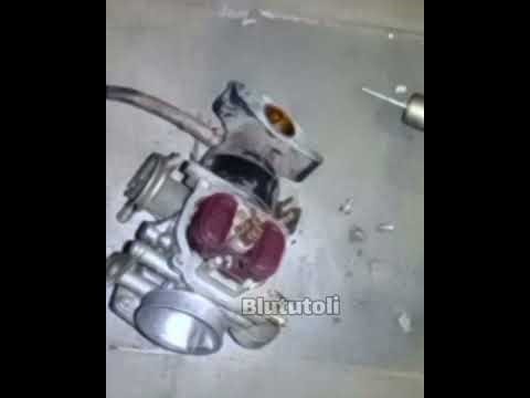 The old Honda automatic vacuum carburetor is stuttering, difficult to start, and wastes fuel.