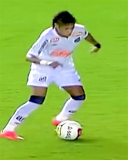Neymar at Dancing Skills #4