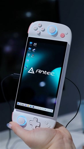 Retro just got a major upgrade at Computex 2025! 🚀 Antec is blending nostalgia with cutting-edge tech! 🎮 Gaming handhelds that’ll make you ditch your desk 🕹️ Sleek chassis designs – because performance should look this good 💧 AIO cooler with a 5-inch rotatable display – cool temps, even cooler visuals Pushing boundaries with style. #evetech #Antec #Computex2025 #Evetech #PCGear #CustomBuilds #TechShowcase #Console | Evetech