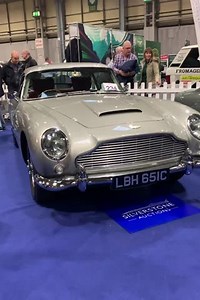 This stunning Aston Martin DB5 has certainly had an interesting 50 years. Who would like to be the next owner? 🙋‍♀️ | Autotrader