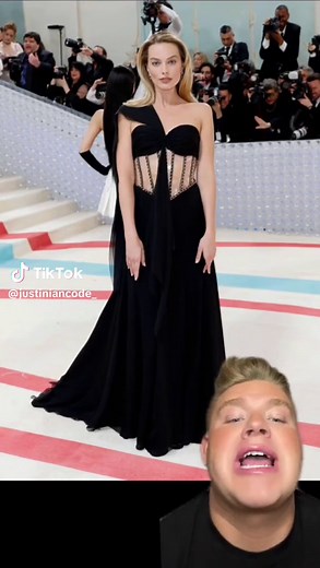#stitch with @koltenkephart #greenscreen #metgala2023 #annawintourwho