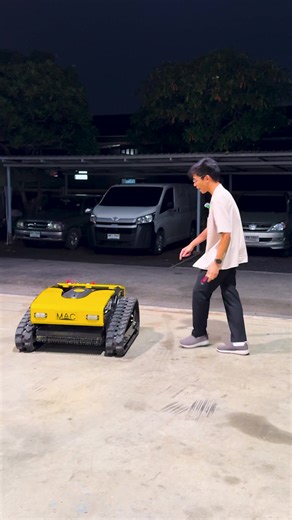 เริ่มต้นใช้งานครั้งแรกไม่ยาก! 🚜 วันนี้ทีม MAC จะพาไปดูวิธีใช้รถถังตัดหญ้าเบื้องต้น ตั้งแต่สตาร์ทเครื่องจนถึงการตัดแบบมืออาชีพ 🌱 🚖 240cc 10แรงม้า 🚖 มีระบบ Cruise Control 🚖 ระบบกันเครื่องดับ แม้ลุยหญ้าสูง 🚖 กำลังการผลิตไฟฟ้าด้วยตัวเอง ขณะติดเครื่องยนต์ 🚖 ปรับระดับป้อมใบมีด 10-100 mm. 🚖 ควบคุมรีโมทคอนโทรล ด้วยมือเดียว 🚖 ระบบ AVR รักษาความเร็วรอบเครื่องยนต์ พร้อมปรับตั้ง ความเร็วรอบเครื่องยนต์ บนรีโมทได้ 💌 ผลิตในไทย สอบถามสั่งซื้อ 📞 โทร 090-998-8224,094-659-2998 🥫 Line ID: @856tscuj #รถถ