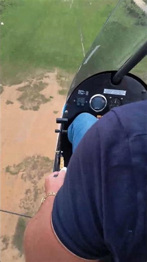 POUSO DO ALUNO WESLEY AVIÃO ULTRALEVE V200 #aviação #ultraleve #pouso #aviaopequeno #helicopter