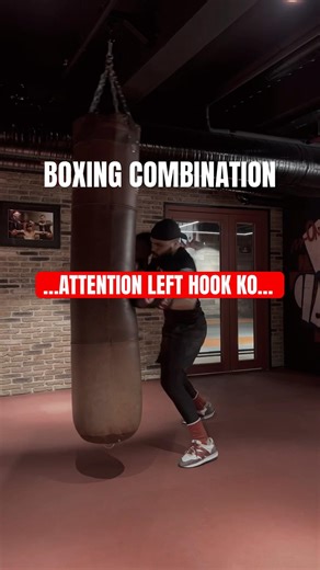 Combinaison de Boxe KO sur crochet gauche… 🥊 #boxing #boxeanglaise #boxe #boxingtraining #coaching