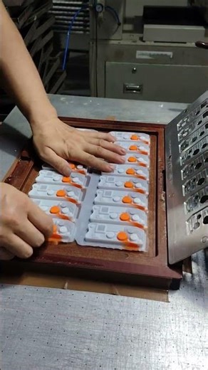 Silicone button screen printing machine, remote control button screen printing machine遥控器按键丝印机，跑台丝印机