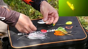 TUNING TRICK für #Spinnerbaits Kinderleicht & manchmal der Schlüssel, um eine Idee tiefer zu fischen. 🦖✨ So einfach bringt ihr den #DaBush Spinnerbait auf zusätzlich Tiefe! #SavageGear #Spinnerbait #DaBush | Savage Gear Deutschland