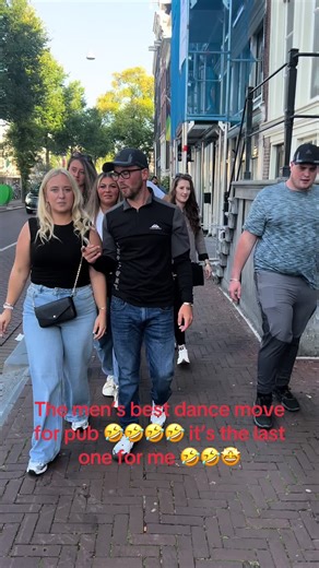 Best Pub Dance Moves to Show Off with Friends