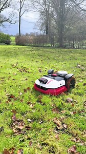 ⚡ This machine moves seriously fast on the lawn… Today’s install: one of the latest Kress mowers – KR274 🚀 This one doesn’t mess around — fast movement, efficient mowing, and solid coverage 💪 Thanks to the Side Trim function, it cuts right up to the edges, so you get a clean finish without extra work 👌 What can the KR274 do? ✔️ centimeter-level accuracy ✔️ fast and efficient mowing ✔️ Side Trim for clean edges ✔️ smart navigation system ✔️ full control via app Speed precision = less work for