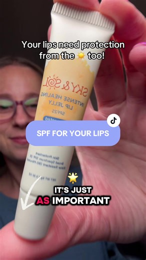 Your lips need protection from the sun! @Sky&Sol now has this lip jelly with spf 25 without all the crap. Nice clean ingredients safe for everyone. #lipjelly #skyandsol #spf #lips #beauty