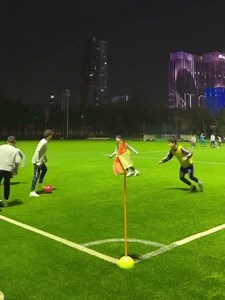 Master the Corner Kick Technique for Two Goals in One - A Game-Changing Routine