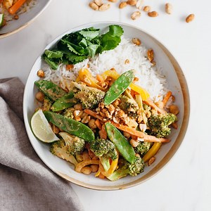 1M views · 6.7K reactions | 15-Minute Peanut Butter Stir-Fry Looking for tasty vegan recipes? Check out our cookbook So Vegan In 5: sovegan.co/cookbook | So Vegan | Facebook