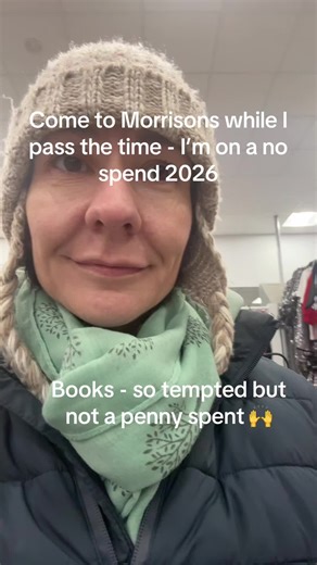 I had a bit of time to kill while I waited for my b12 injection so I had a quick walk round Morrisons (which has actually finished me off and used the last couple of spoons I didn’t have 🥺) The books were so tempting, I just love getting lost in a good book. I didn’t spend a penny in Morrisons 🙌🙌 really chuffed with myself, there was loads in sale which is another temptation but I remained strong! 💪 I did however spend some money later on in the day at a wholesalers. My plan is to do my own 