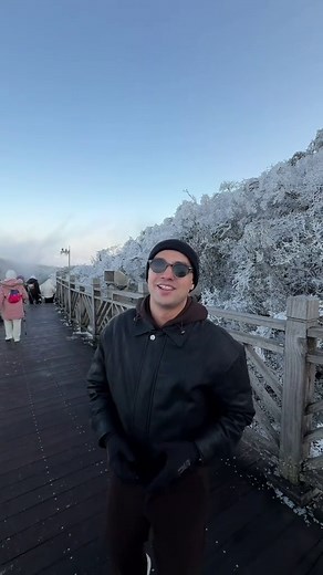 Exploring Tianmen Mountains in Zhangjiajie, China