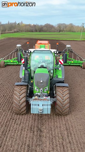 185K views · 2.9K reactions | Getting Spring Wheat in #agriculture #fendt #farmingvideo #prohorizon | Pro Horizon Farming Content | Facebook