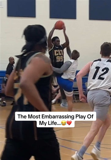 Was this worse than getting dunked on?🤔 | dunks