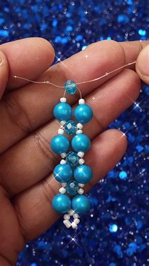 Sky Blue Pearl & Crystal Beaded Bracelet with this easy step-by-step tutorial. 💙✨