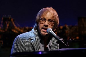 Watch Warren Zevon’s Final Live Performance on an Emotional ‘Letterman’ in 2002