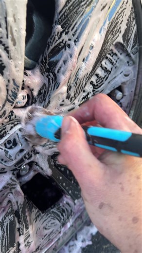 #wheelcleaning Hyperclean Fuego wheel cleaner and iron Decon for your paint! #detailingsupplies #detailingproducts #detailing #cardetailingproducts @hyperCLEAN Store