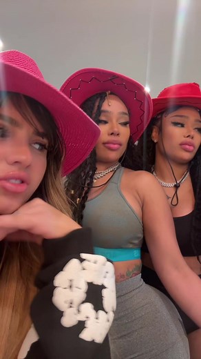 Ely La Bella Twins Sisters Reaction Video