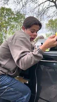 How to remove a car decal/sticker!!￼