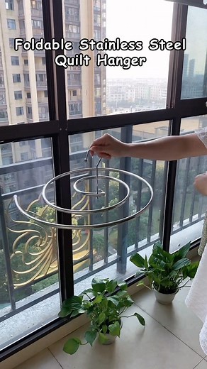 🌀 Keep your quilts neat and airy with the Foldable Spiral Quilt Hanger—space-saving, sturdy, and perfect for organized laundry areas! ✨ Shop now: https://ilonsen.com/products/foldable-spiral-quilt-hanger #Ilonsen #HomeStorage #SmartLaundry | Lonsenie