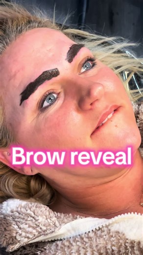 The 𝐁𝐄𝐒𝐓 part of the appointment… the reveal 😍✨ There is honestly nothing better than wiping away those final strokes and seeing the transformation come to life 👏🏼 These brows were created using microblading to add soft, natural hair strokes — perfect for anyone who: • Has sparse or uneven brows • Overplucked in the 00’s (we’ve all been there 😅) • Struggles drawing them on every morning • Wants a fuller but still natural look My goal is always enhancement, not heavy or blocky. I map ever