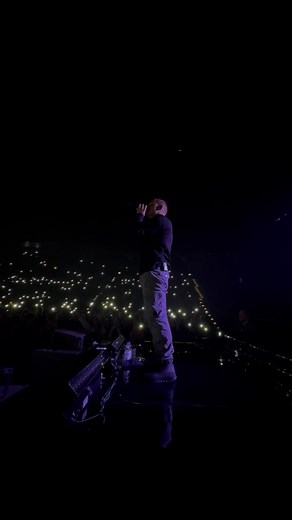 Dermot Kennedy Live Performance in Hamburg