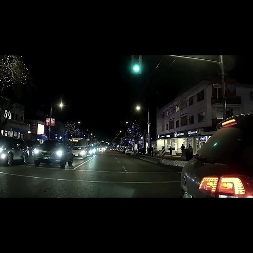 What does flashing green mean and who is at fault