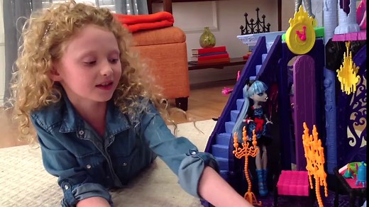 Monster High Freaky Fusion Catacombs Playset