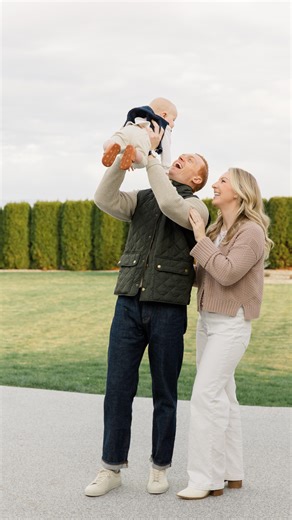 David Elliott - Approachable Men’s Fashion on Instagram: "Evenings feel like an absolute sprint from 5PM until we put our baby to bed time. There’s always something to do and I’m so grateful to have such an amazing wife to tag team with. Things aren’t as relaxing as they used to be, but I know we will miss these days so trying to soak up every moment! 🫶 #dadlife #newdad #familytime #eveningroutine"