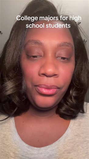 High school students - do you enjoy health related classes and business? Consideajoring in healthcare administration #highschool #bachelordegree #classof2027 #healthcareadministration #college