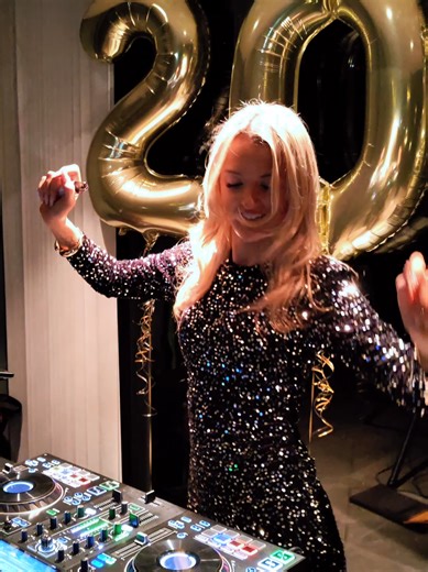 Happy New Year 🥳🍾🎊